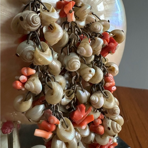 Victorian Coral & Shell Choker - Picture 7 of 14